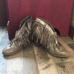 Ariat Unbridled Heels